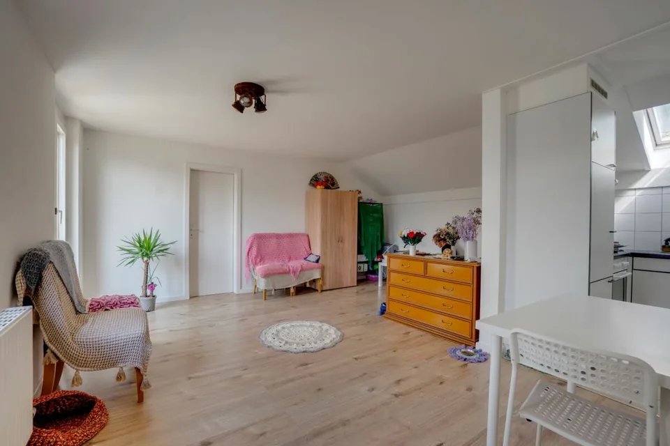 2 Zimmerwohnung, Hubel 77