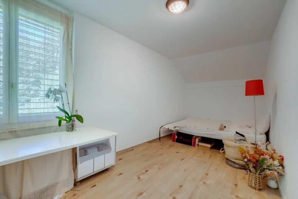 2 Zimmerwohnung, Hubel 77