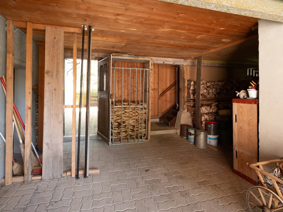 Casa di carattere con due appartamenti, garage, annessi e terrazza – foto 9 di 19