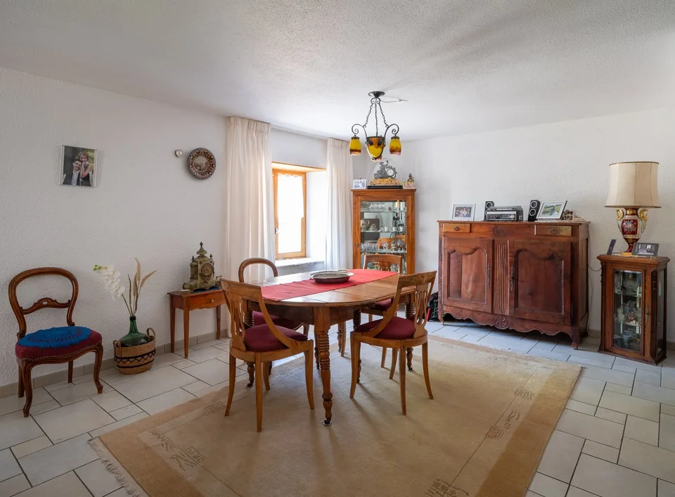 Casa di carattere con due appartamenti, garage, annessi e terrazza – foto 14 di 19