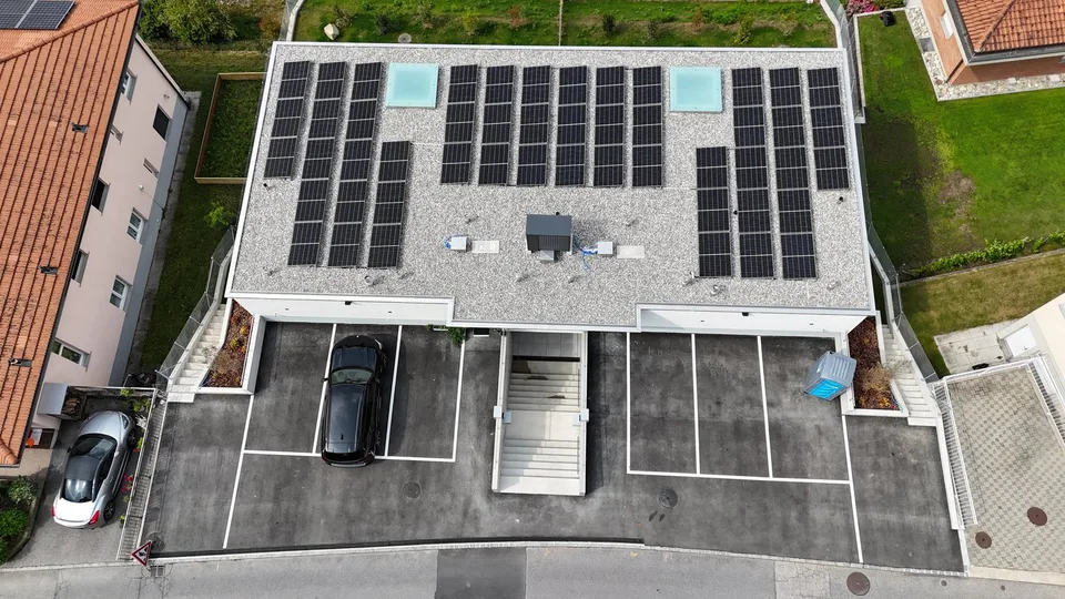 MODERNO APPARTAMENTO DUPLEX CON AMPIO GIARDINO PRIVATO – foto 19 di 24