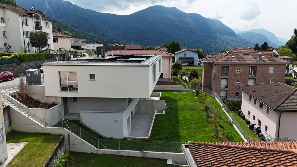 MODERNO APPARTAMENTO DUPLEX CON AMPIO GIARDINO PRIVATO – foto 21 di 24
