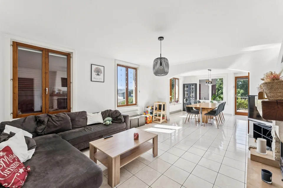 Casa da ristrutturare con grande potenziale