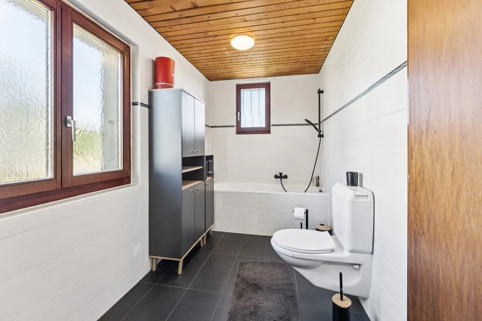 Casa da ristrutturare con grande potenziale – foto 6 di 13