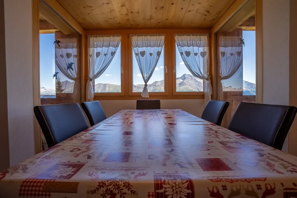Ampio appartamento di vacanza con tre balconi nel cuore di Bettmeralp – foto 8 di 30