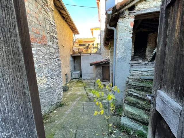Baugrundstück + Tessiner Haus in Breggia Sagno – Foto 17 von 25