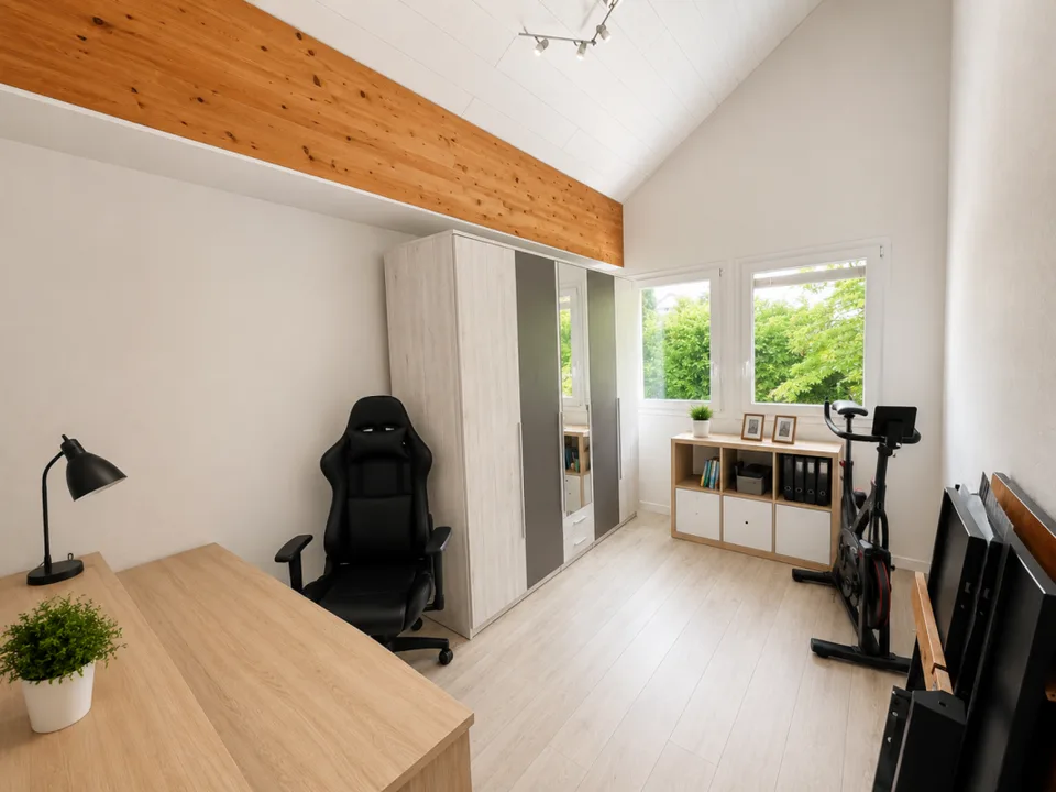 Schöne individuelle Villa mit 2 Wohnungen und einem großen Studio, in unmittelbarer Nähe zum Zentrum von Yverdon, mit einem geräumigen, reich begrünten und blühenden Garten – Foto 30 von 30