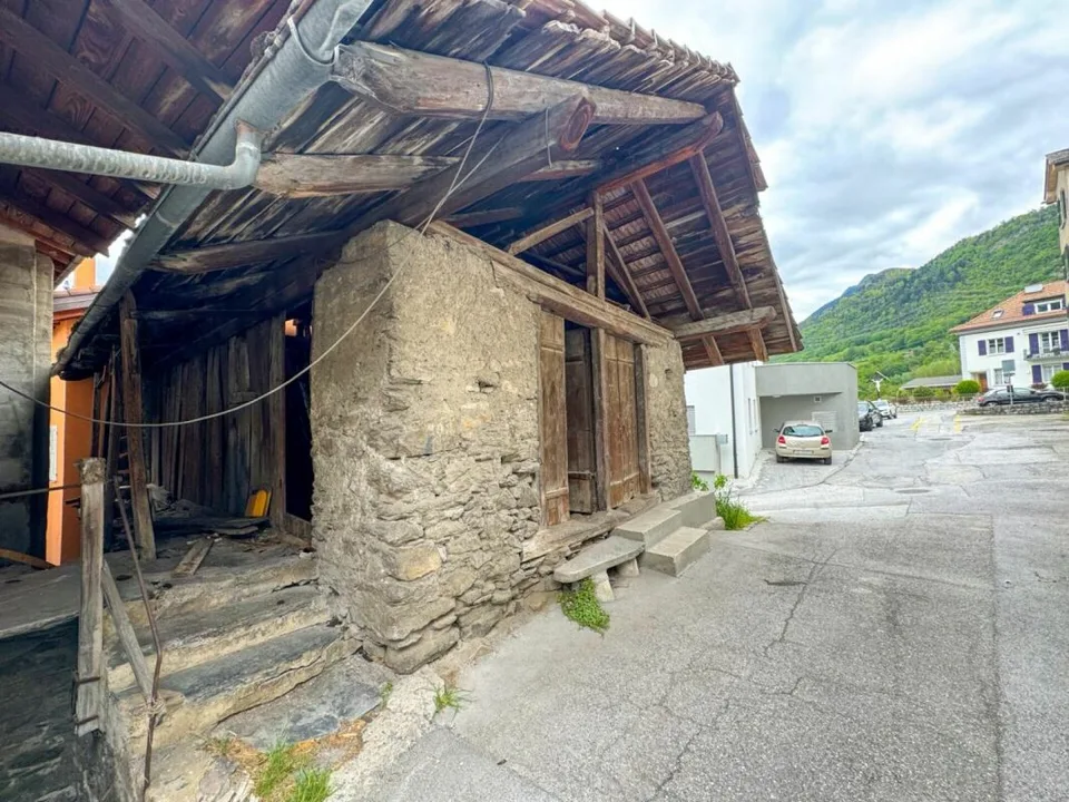 Fienile 4.5 locali a Chalais