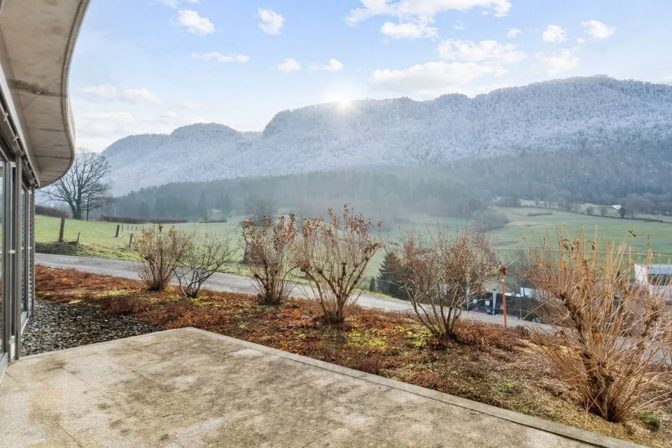 Appartement de rêve, design et vue scintillante sur Moutier