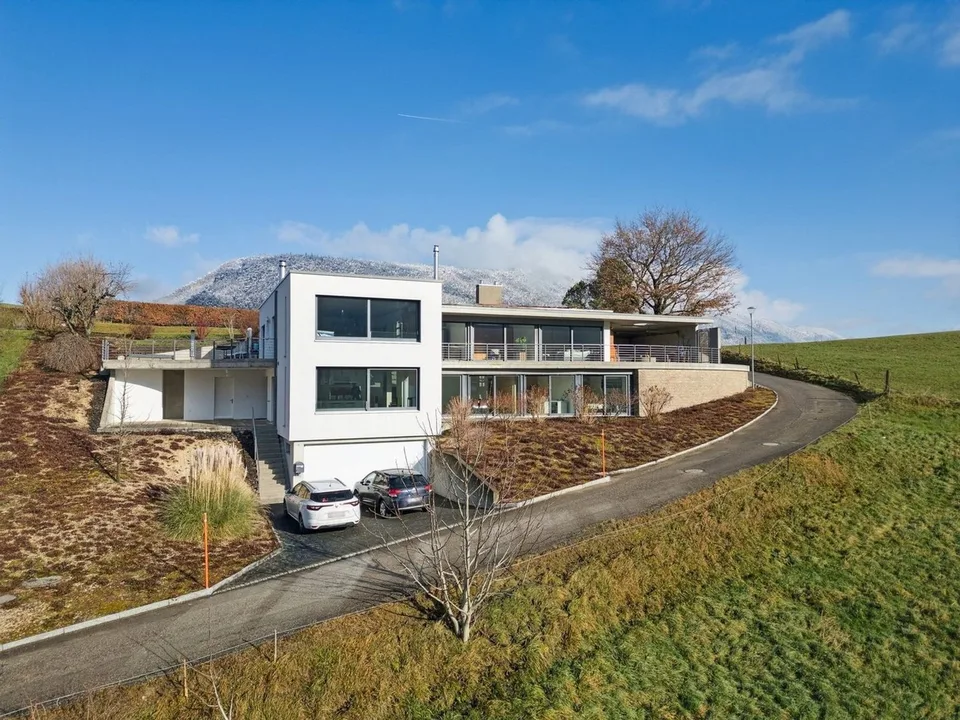 Appartement de rêve, design et vue scintillante sur Moutier