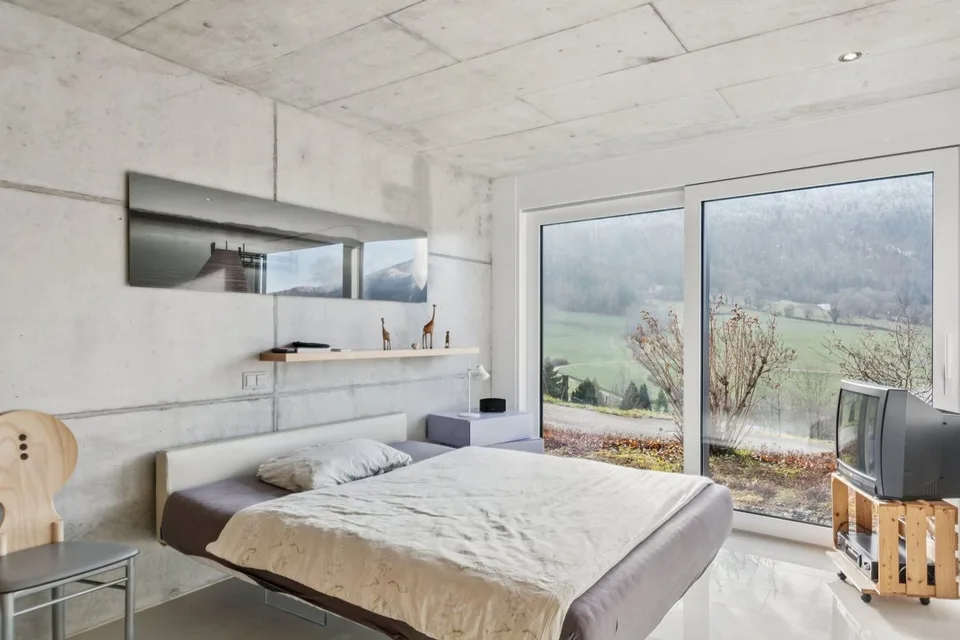 Traumwohnung, Design und funkelnder Blick auf Moutier – Foto 9 von 13