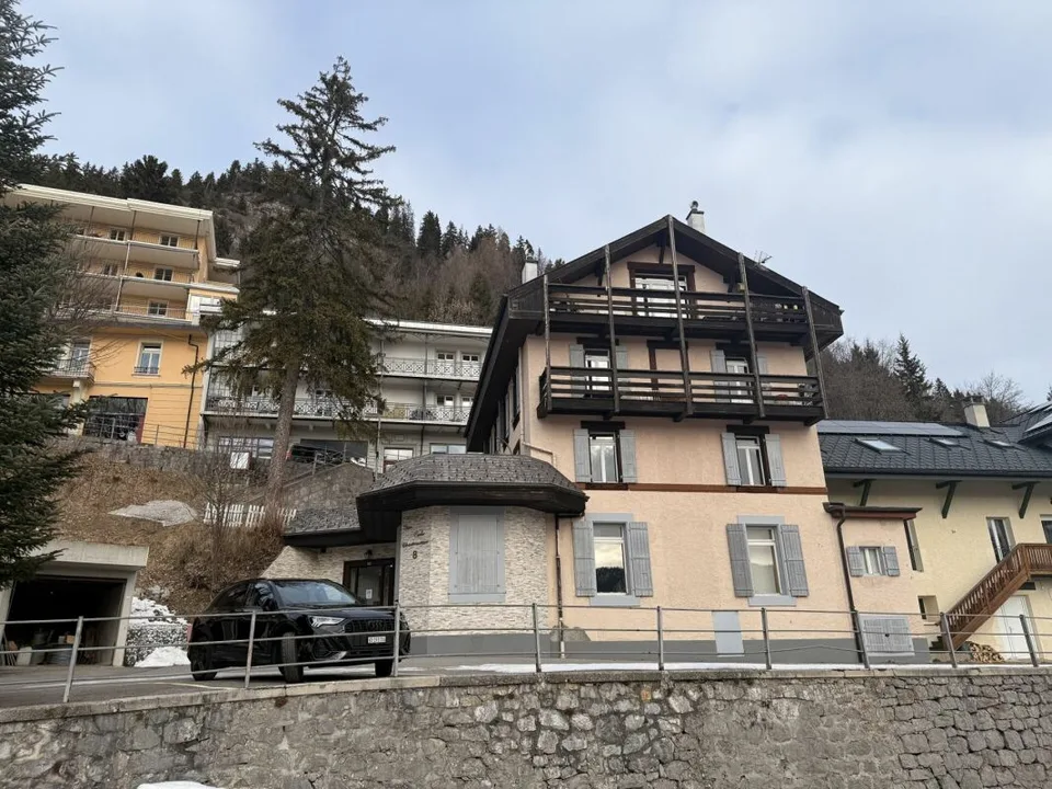 Maison de 6 logements à Leysin
