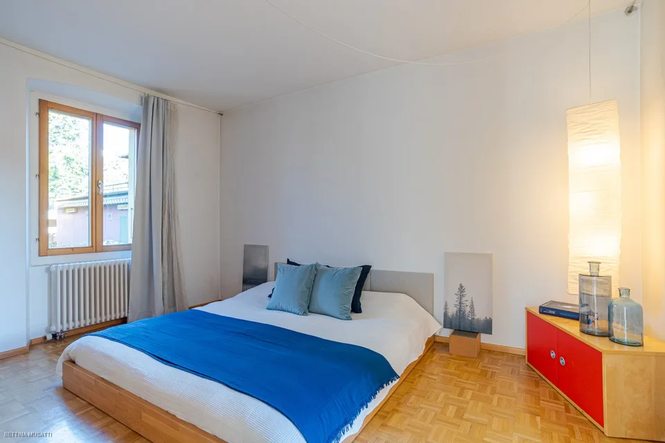 MORBIO INFERIORE – MAISON ENSOLEILLÉE AVEC COUR PRIVÉE