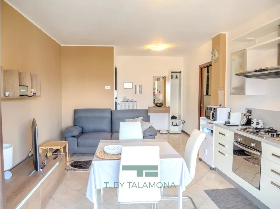 Bezugsfertige 2-Zimmer-Wohnung mit Balkon und Doppelgarage
