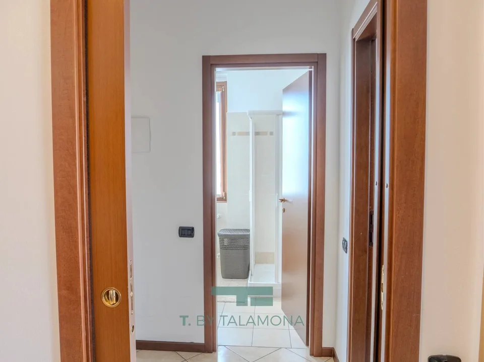 Bezugsfertige 2-Zimmer-Wohnung mit Balkon und Doppelgarage