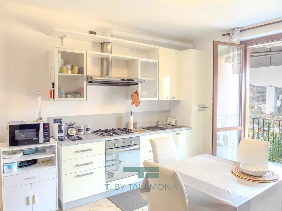 Bezugsfertige 2-Zimmer-Wohnung mit Balkon und Doppelgarage