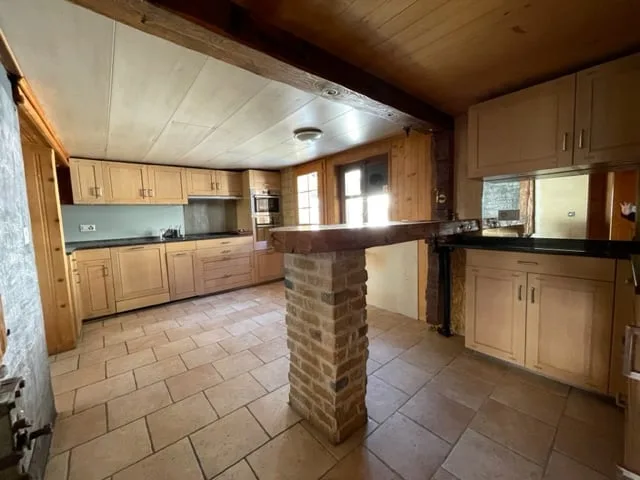Chalet individuel de 5,5 pièces + annexe