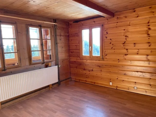 Chalet individuel de 5,5 pièces + annexe