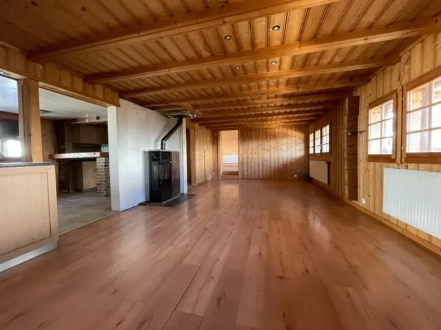 Chalet individuel de 5,5 pièces + annexe