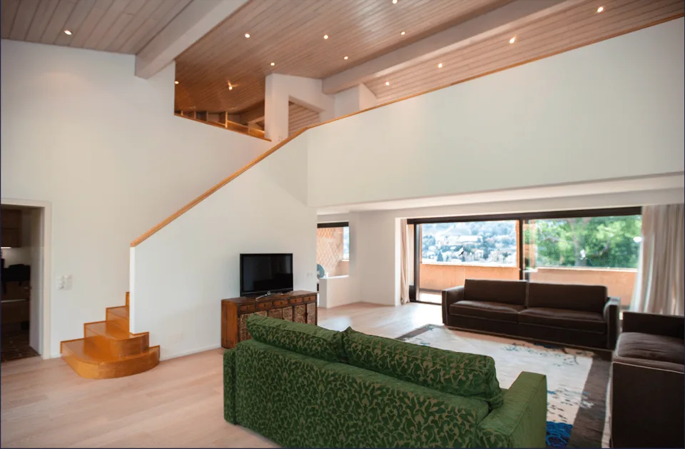 Elegante duplex di 5.5 locali con giardino a Lugano