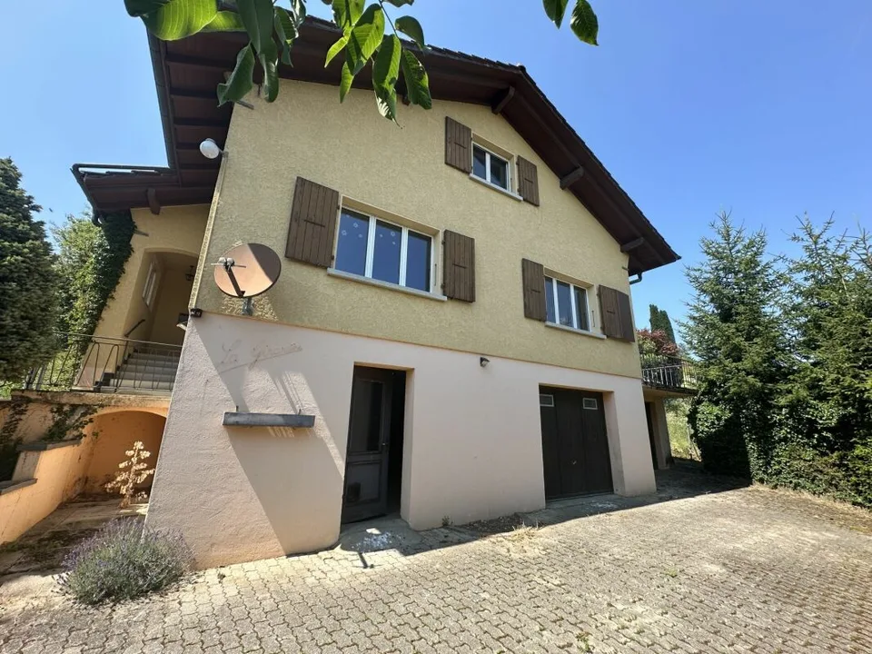 Villa familiale individuelle - vue imprenable_5.5 ZI-Einfamilienhaus - See- und Berg Sicht