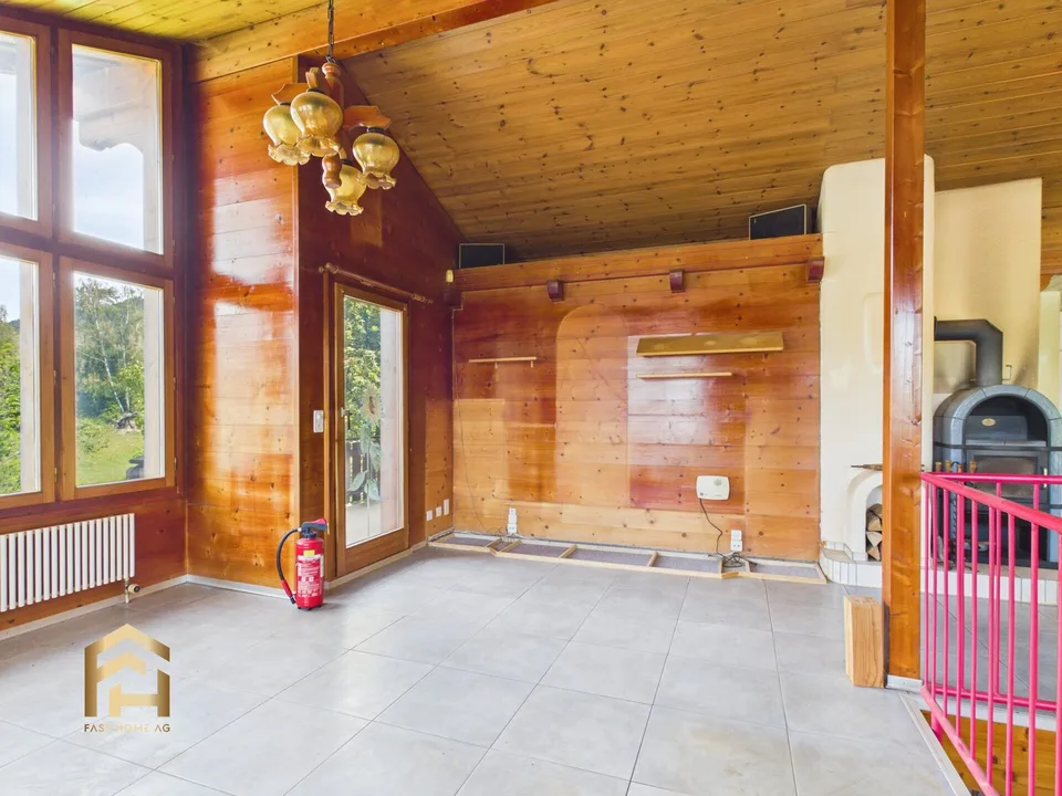 Au-dessus des toits de Ried-Brig : maison individuelle avec jardin d'hiver, sauna & vue panoramique