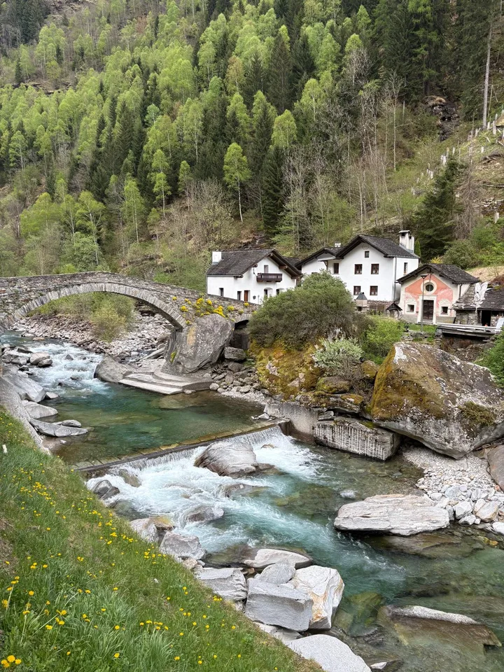 Elegante casa di charme in posizione elevata ad Arvigo - Calanca – Foto 20 von 20