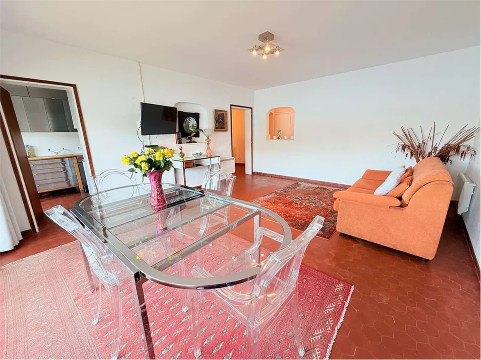 DIRECTEMENT SUR LE LAC!!! Résidence exclusive au bord du lac avec accès privé à l'eau