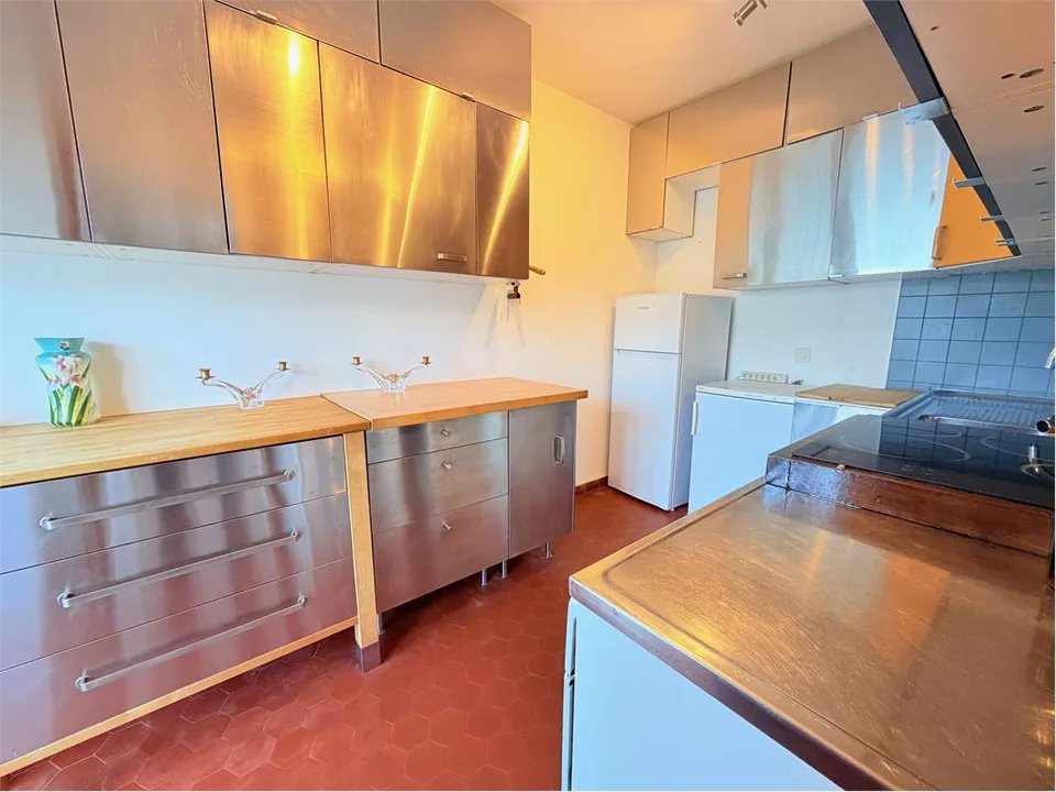DIRETTAMENTE SUL LAGO!!! Esclusiva residenza fronte lago con accesso p – foto 7 di 13