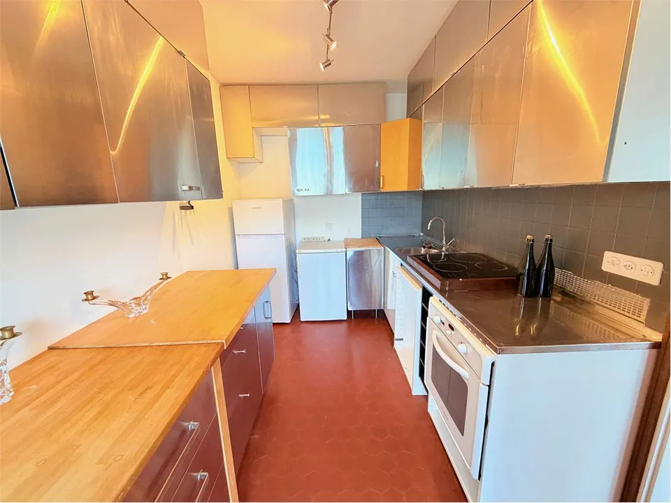 DIRETTAMENTE SUL LAGO!!! Esclusiva residenza fronte lago con accesso p – foto 6 di 13