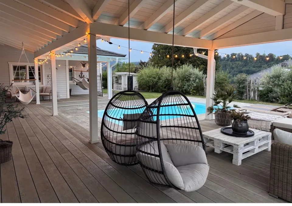 Traumvilla mit Pool für Familien direkt auf dem Sonnenhügel in Hölstein BL