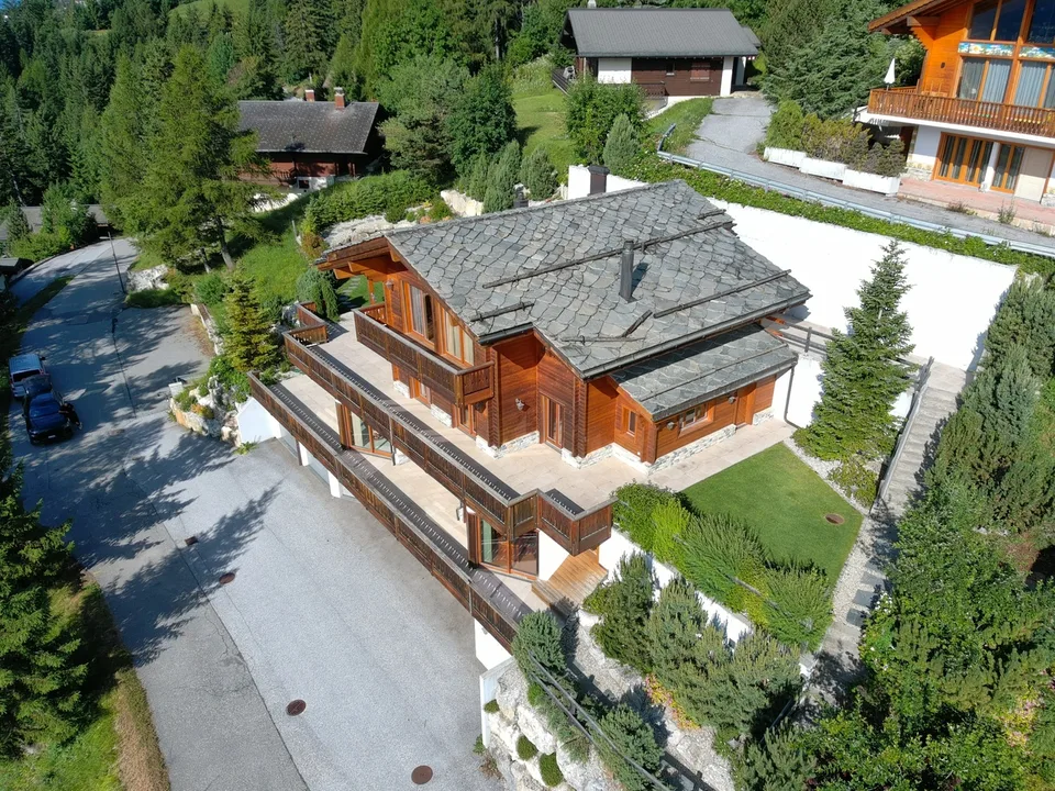 SPLENDIDO CHALET DI 10 LOCALI A ANZERE - VISTA INEGUAGLIABILE & POSIZIONE TOP