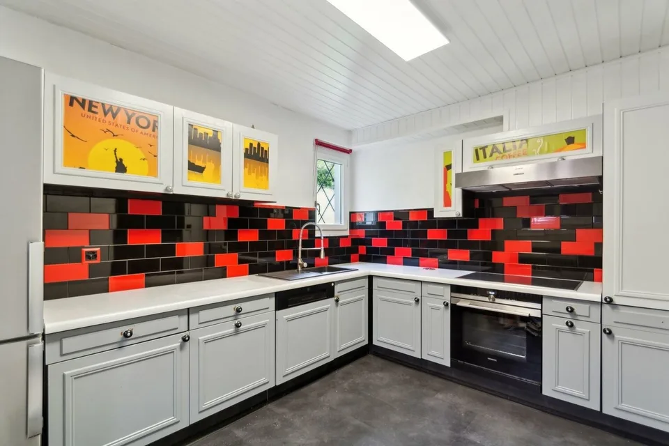 Schönes Familienhaus im Herzen eines grünen Dorfes – Foto 11 von 13