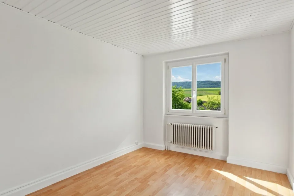 Schönes Familienhaus im Herzen eines grünen Dorfes – Foto 7 von 13