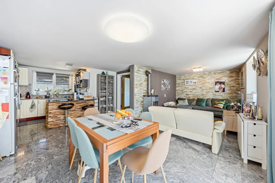 Familiäre Villa in ruhiger Lage mit großem Garten