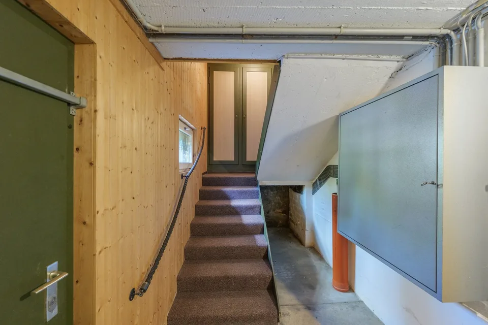 Freistehendes 5-Zimmer-Einfamilienhaus mit Garten in Studen – Foto 24 von 33