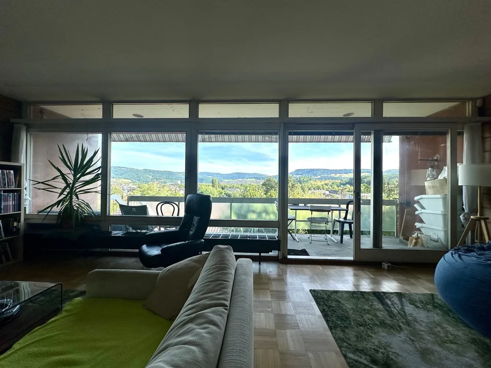 Architektenhaus mit Weitsicht an ruhiger Lage in Reinach BL