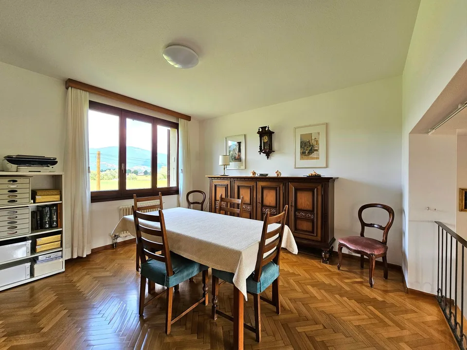 Stabio: Confortevole villa unifamiliare contigua con ampio giardino e importanti indici edificatori – foto 11 di 17