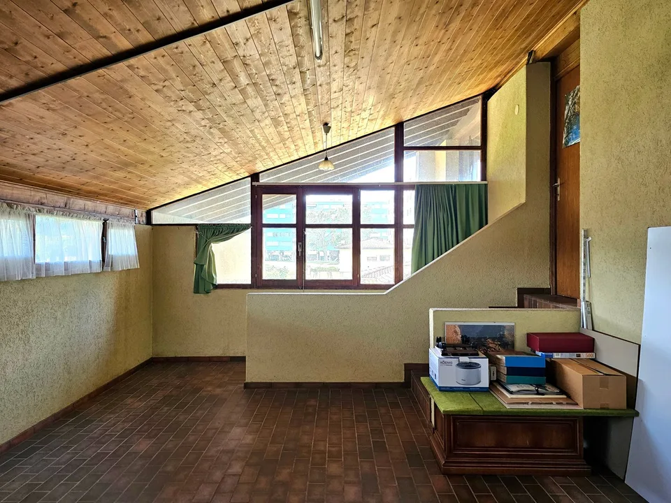 Stabio: Confortevole villa unifamiliare contigua con ampio giardino e importanti indici edificatori – foto 15 di 17