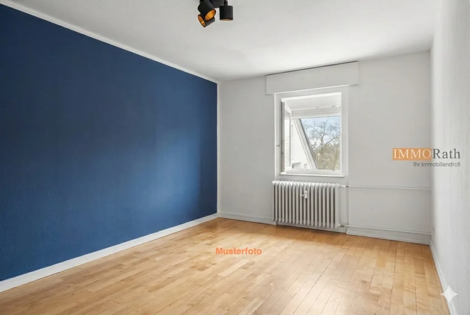 IMMORath.de - Bezugsfreie 4-Zimmer-Wohnung mit TG-Stellplatz