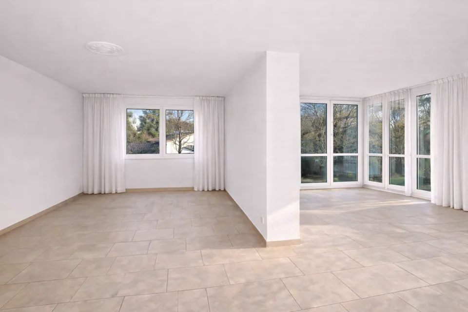 Bright 4.5-room apartment in Binningen