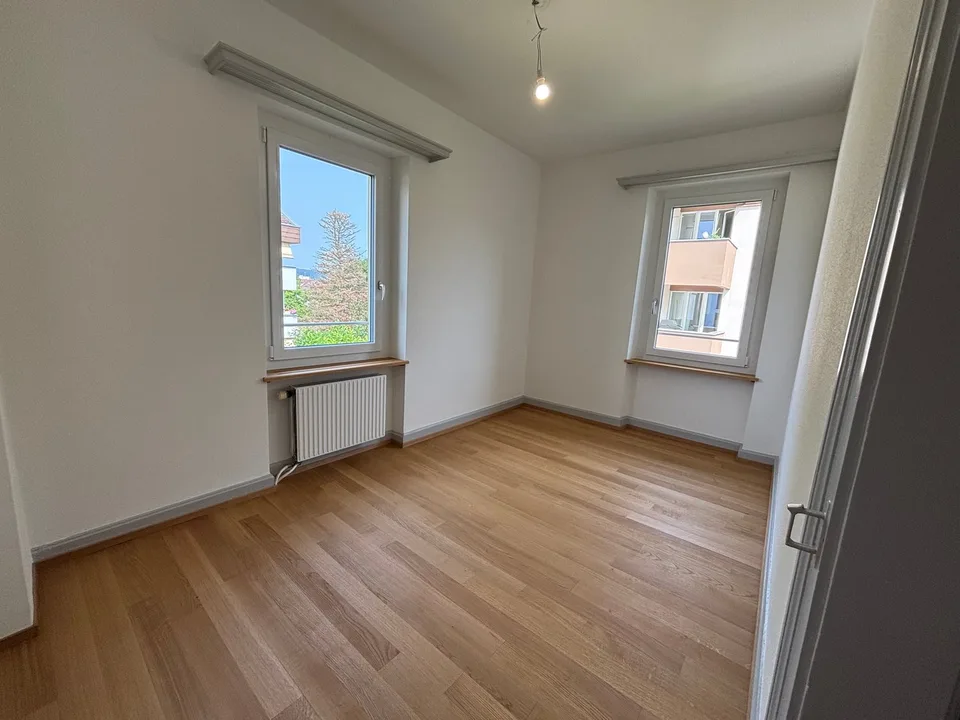 Maison jumelée rénovée de 5,5 pièces à Muttenz – photo 8 sur 14