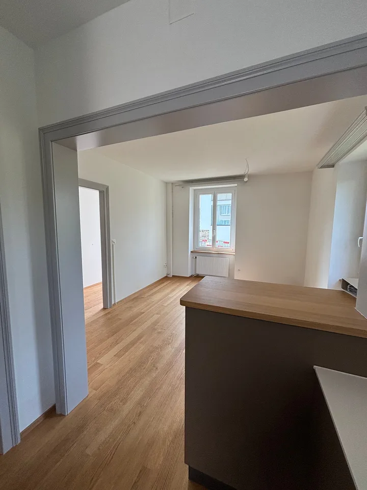 Maison jumelée rénovée de 5,5 pièces à Muttenz – photo 7 sur 14