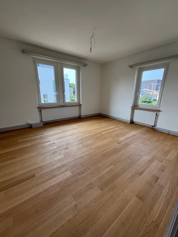 Maison jumelée rénovée de 5,5 pièces à Muttenz – photo 9 sur 14