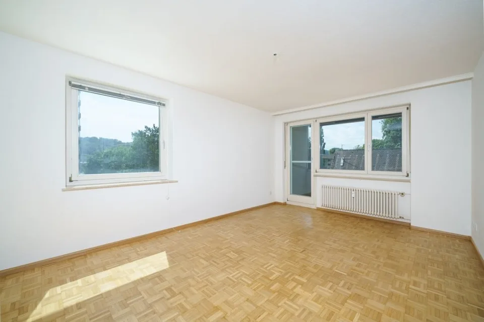 Charmante 4.5-Zimmer-Wohnung mit Balkon in Binningen