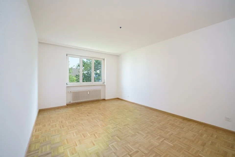 Charmante 4.5-Zimmer-Wohnung mit Balkon in Binningen