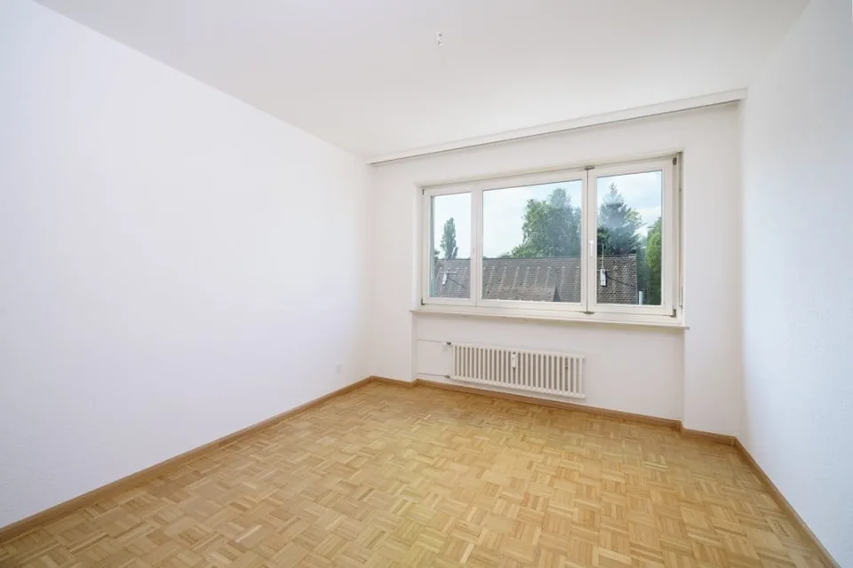 Charmante 4.5-Zimmer-Wohnung mit Balkon in Binningen