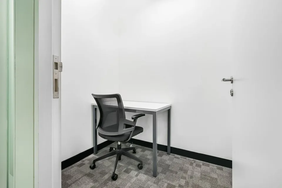 Büro für 3 Personen bei Regus City Flon