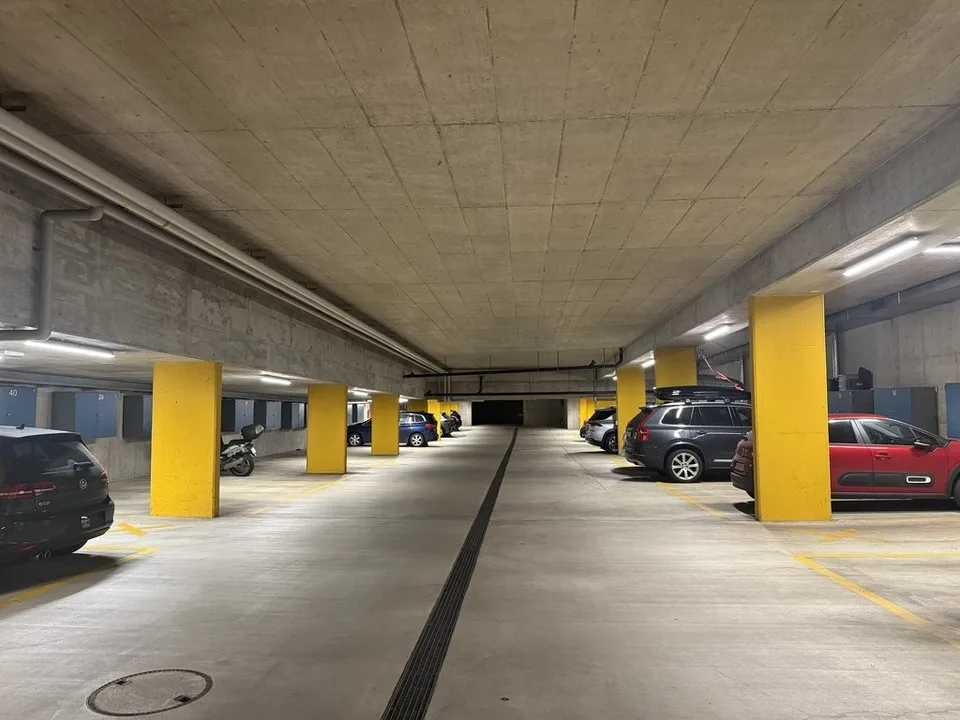 Einstellplatz in der Tiefgarage zu vermieten!