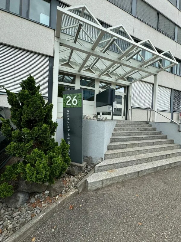 Büro 238 m2 in 6312 Steinhausen